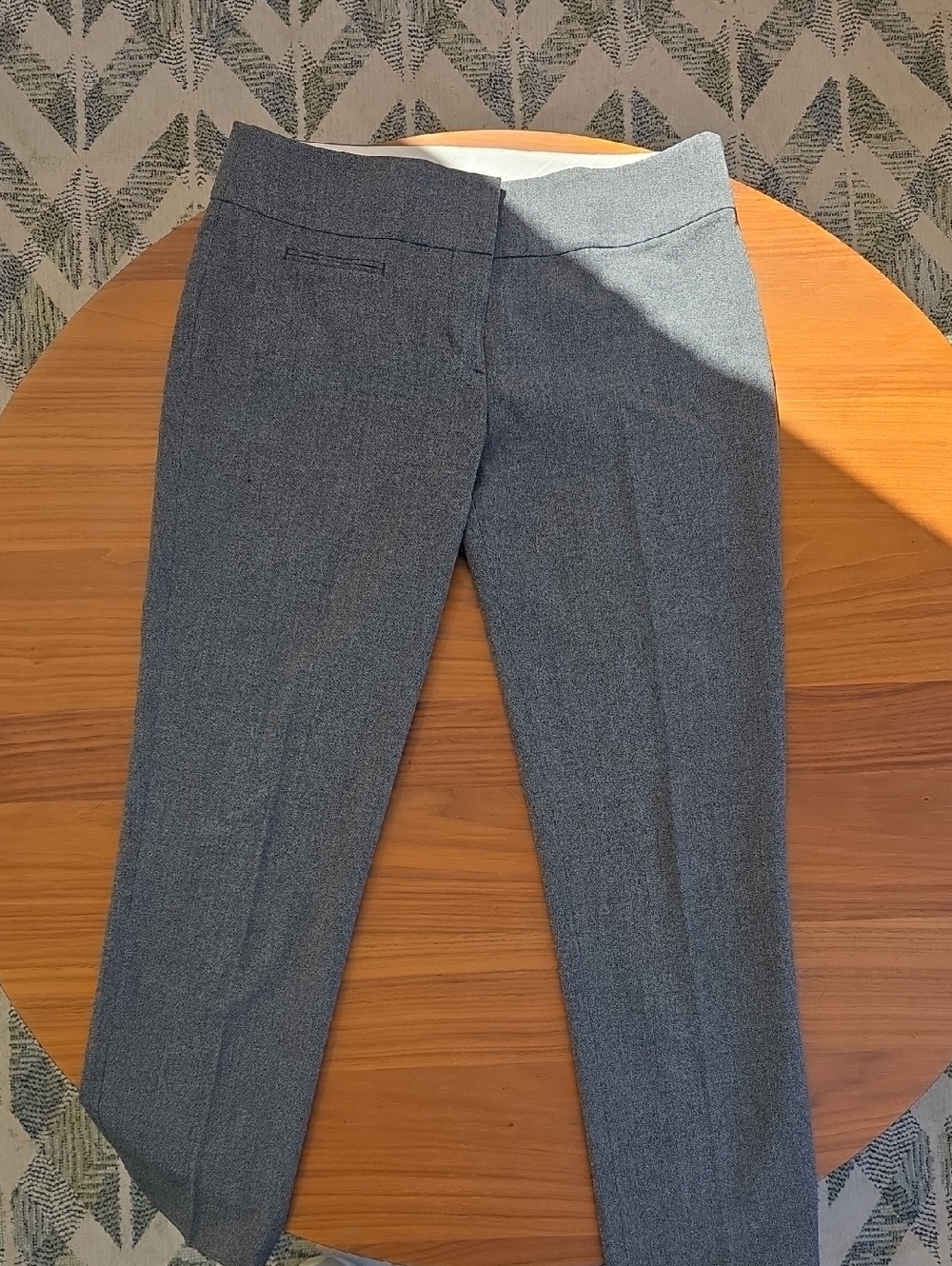 LOFT Charcoal Textured Cropped Pants Size 6